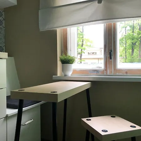 Apartment Cozy 1-bedroom With Free Parking *