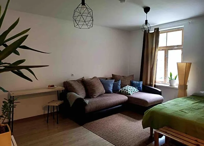 Cozy 1-bedroom With Free Parking *