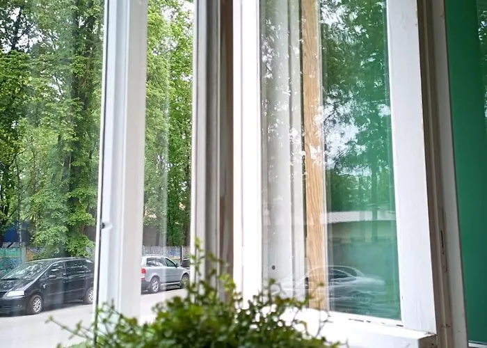 Dzīvoklis Cozy 1-bedroom With Free Parking